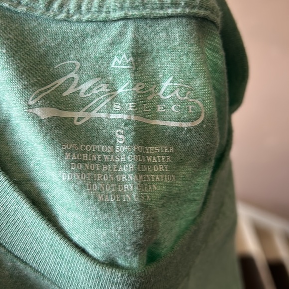 Size small Majestic Philadelphia Phillies Shirt - Picture 4 of 4